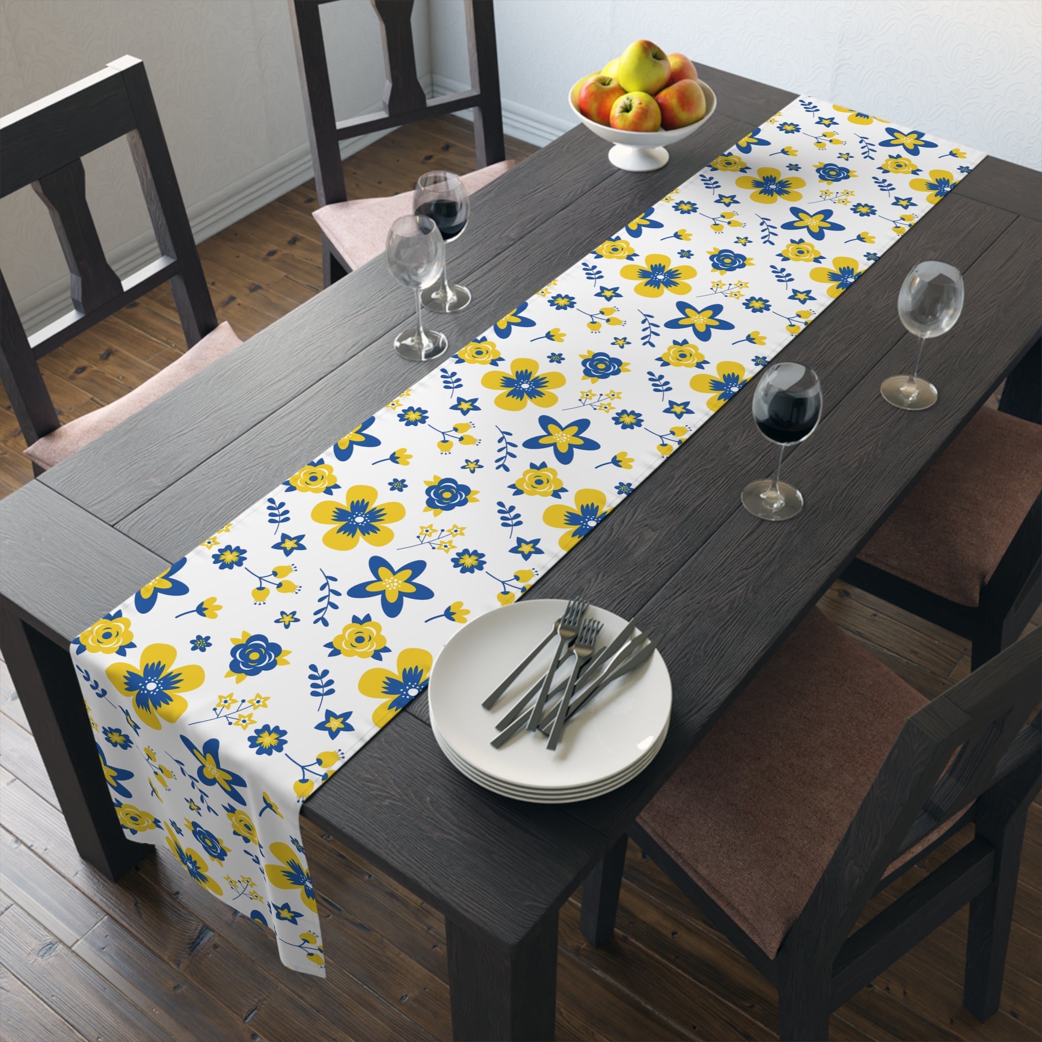 Ukrainian Country Flowers Spring Polyester Table Runner