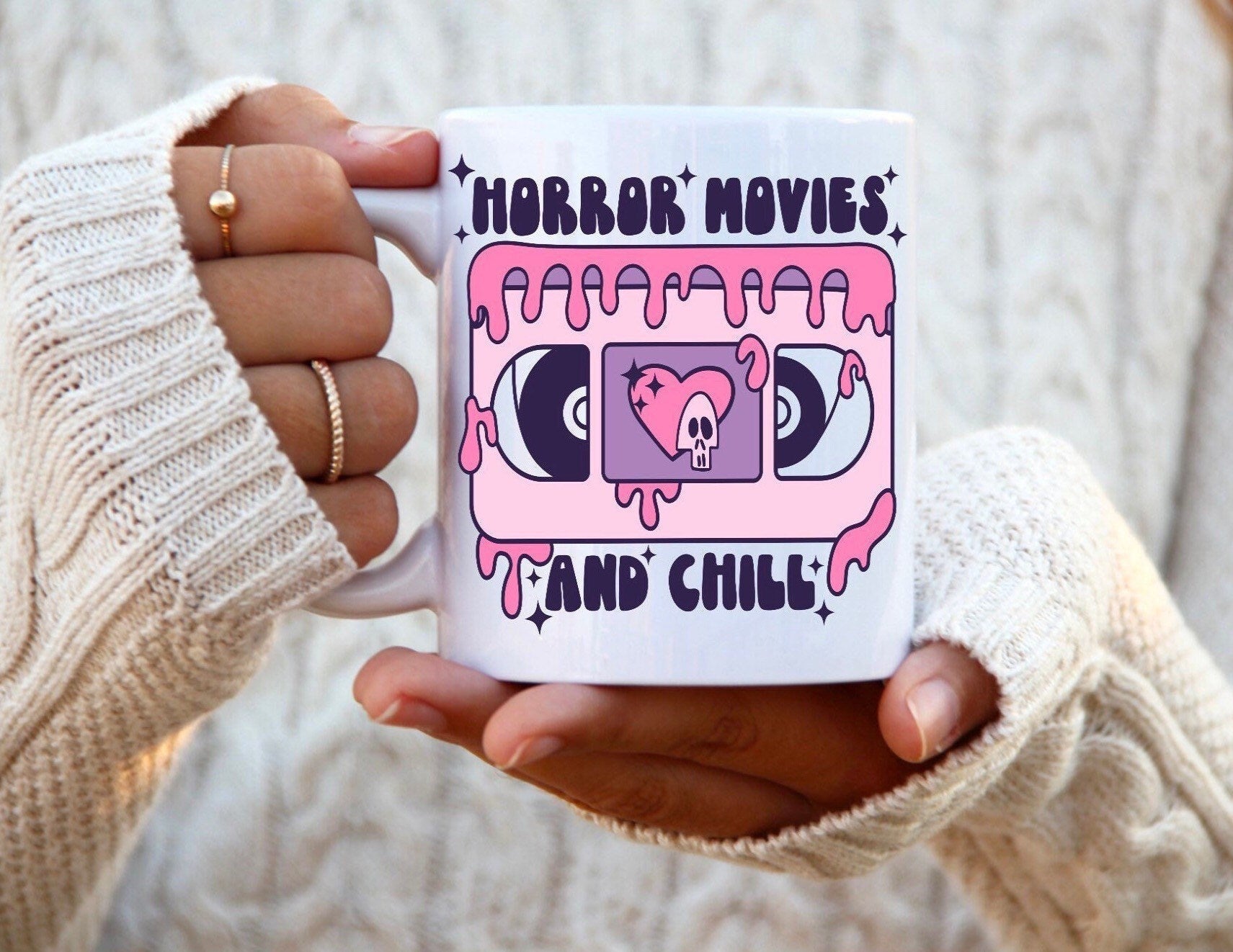 Horror Movies And Chill Distressed Retro Style Halloween Print Glossy Mug