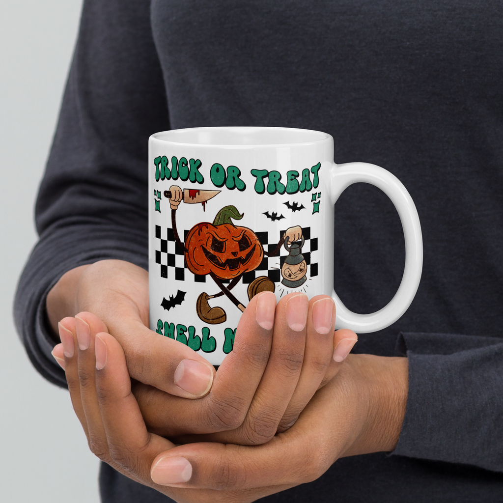 Trick Or Treat Smell My Feet Jack O Lantern Halloween Retro Style Coffee Mug