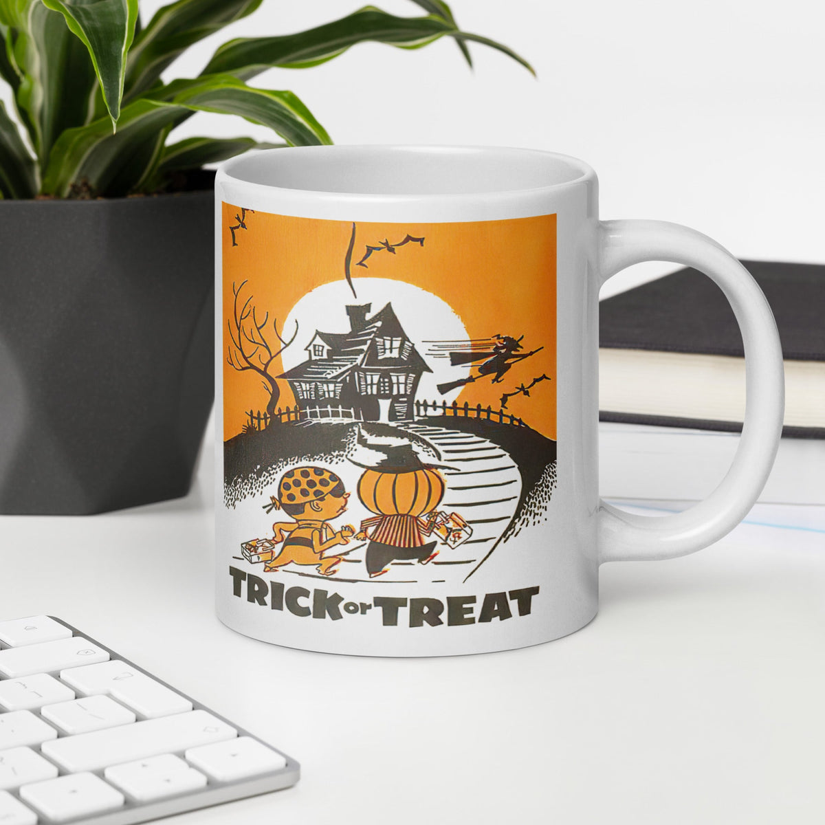 Trick or Treat Halloween Retro Vintage Art Glossy Coffee Mug